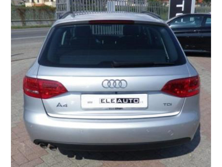 Chrom-Zierleiste f&uuml;r Kofferraum Audi A4 s&eacute;rie 3 phase 2 avant 11-26