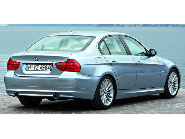 ChromZierleiste für Kofferraum BMW M3 E90 Berline 0708 BMW M3 E90 Berline LCI 0811 BMW M3 E92 Coupé 0710 BMW M3 E92 Coupé LCI 0913 BMW M3 E93 Cabriolet 0810 BMW M3 E93 Cabriolet LCI 0913