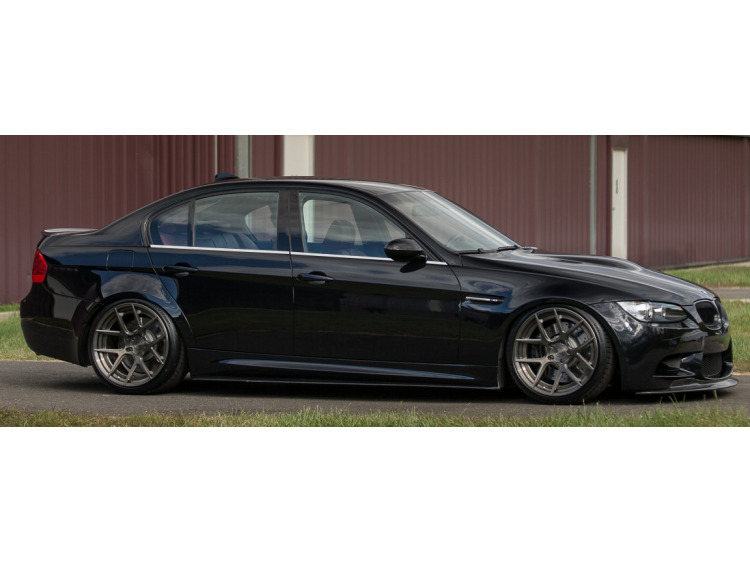 Chromleiste f&uuml;r die untere Fensterkontur BMW M3 E90 Berline 07-08 BMW M3 E90 Berline LCI 08-11 BMW M3 E92 Coup&eacute; 07-10 BMW M3 E92 Coup&eacute; LCI 09-13 BMW M3 E93 Cabriolet 08-10 BMW M3 E93 Cabriolet LCI 09-