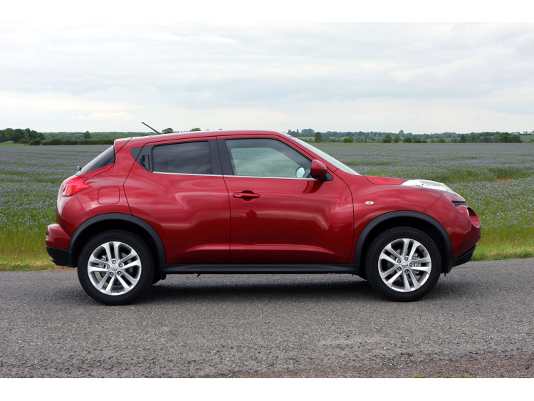 Chromleiste f&uuml;r die untere Fensterkontur Nissan Juke