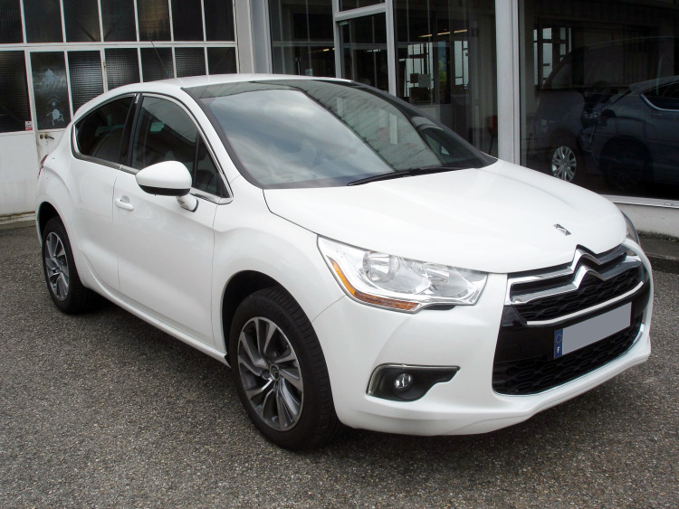 Chromleiste f&uuml;r K&uuml;hlergrill-Konturen Citro&euml;n DS 4